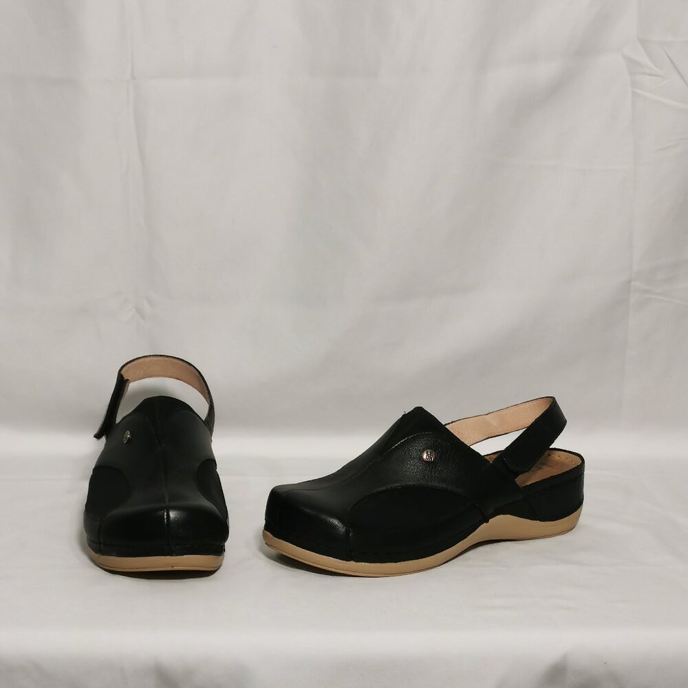 Anti Shock Leather Clogs Size 38 EUC #30